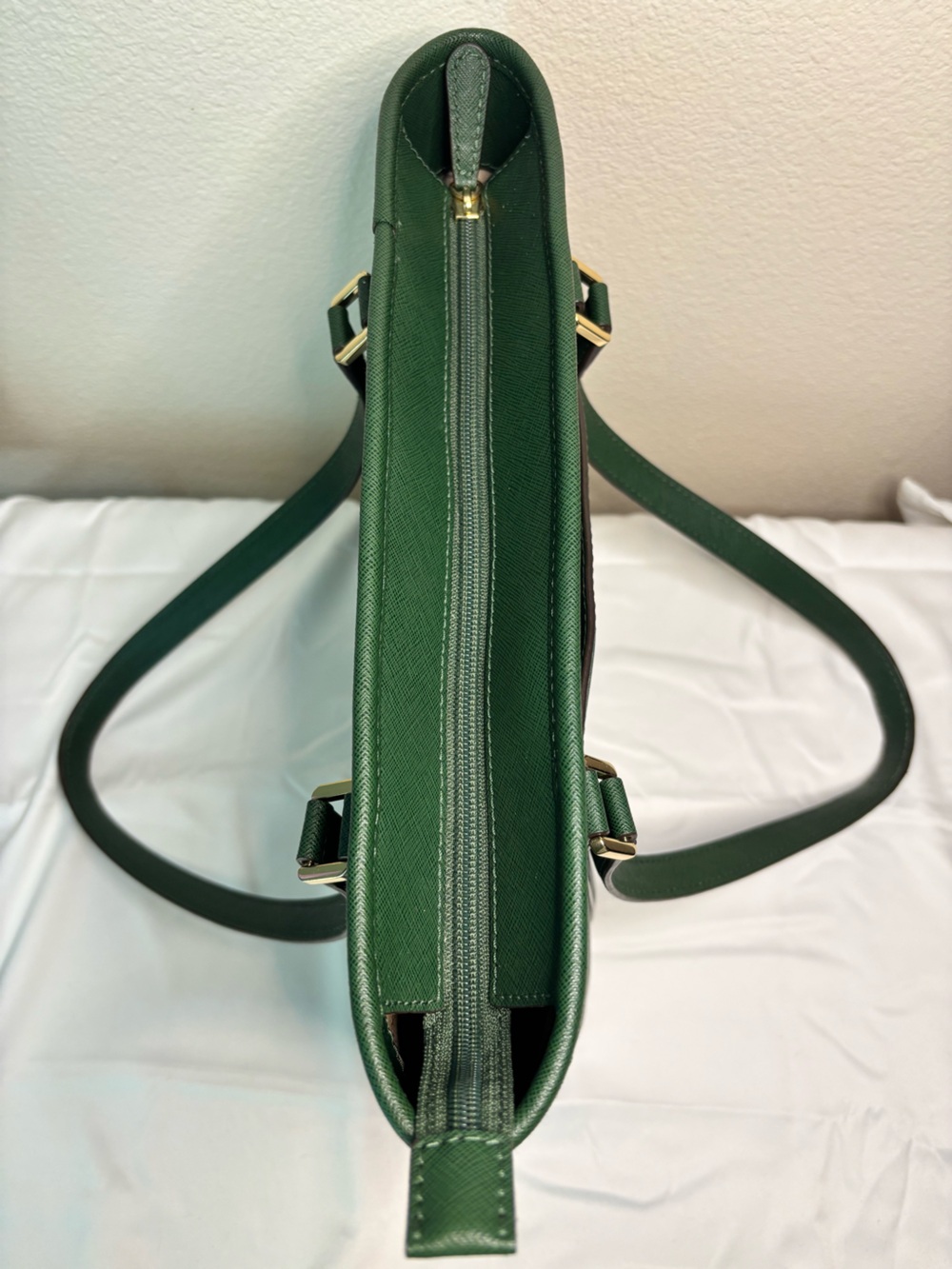 Michael Kors Emerald Jet Set Multifunction Saffiano Leather Tote - Picture 9 of 16